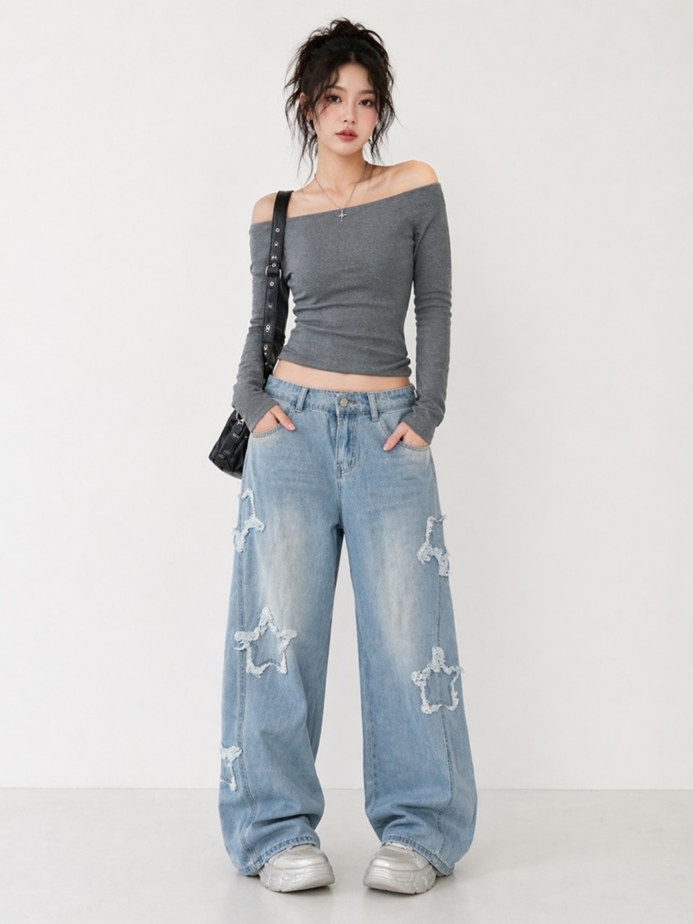 Light Blue Wide-Leg Star Patch Jeans - Women